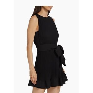 Milly
Carreen Pleated Dress
Size 4